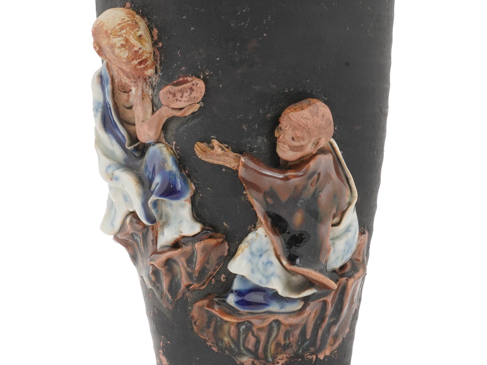 ANTIQUE JAPANESE SUMIDA GAWA VASE W MALE FIGURES PIC-8